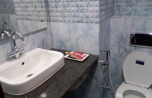 Behror Hotel | Adhunik Hotel Behror