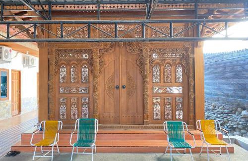 Nganjuk Hotel | Adipura Guesthouse Syariah Mitra RedDoorz near Terminal Nganjuk