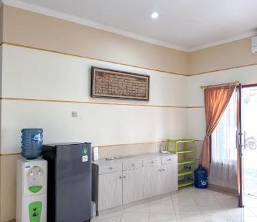 Yogyakarta House | Adiputra Guesthouse Tata Bumi by HomiQ