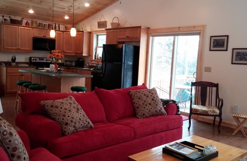Diamond Point Apartment | Adirondack Dream Apartment For Rent Near Lake George