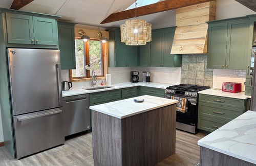 Fort Ann House | Adirondack Getaway Right On Lake Hadlock With Lake George only 12 Miles Away!