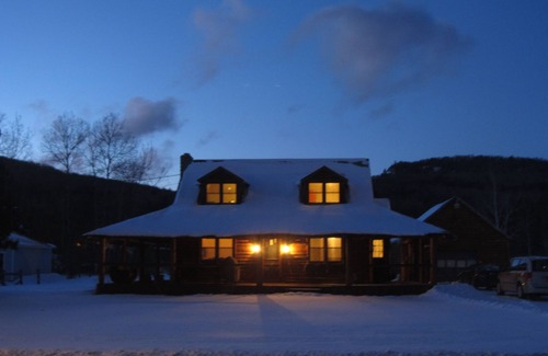 Wells Cabin | Adirondack Log Cabin Retreat