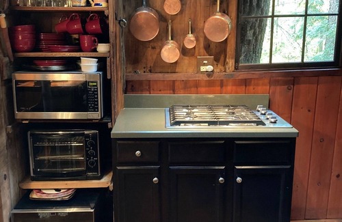 Weatogue Cottage | Adirondack-Style/Cottage-Beautiful Lake & Mountain Views-Peaceful!