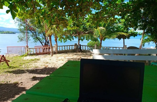 Badian House | ADIVAYAN 315 by the ocean, middle of Moalboal and Badian, perfect location