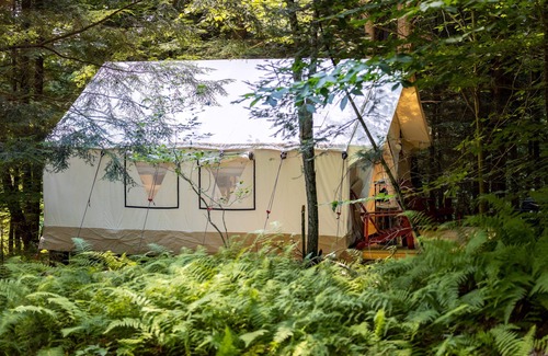 Broadalbin RV Rental | ADK Getaway, As Seen in Travel+Leisure, Glampful