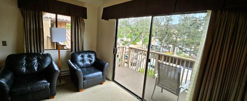 Golden Rectangle Bed & Breakfast | Adobe Inn