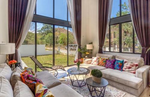 Coron House | Adora's Place - Sleeps 16