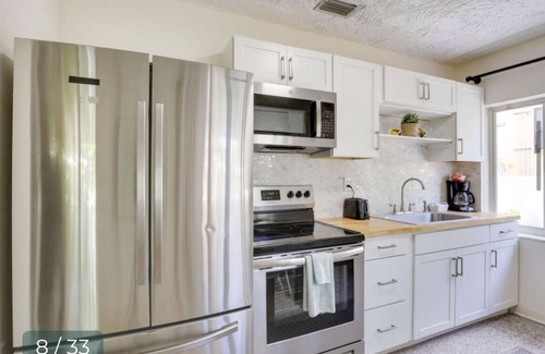 Deerfield Beach Cottage | Adorable 1bdr cottage steps to beach!