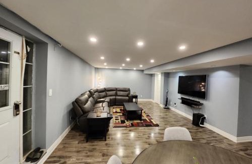 Halton Regional Municipality Apartment | Adorable 2-Bedoom walkout basement Apartment