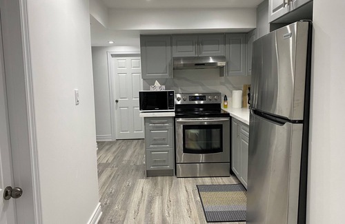 Ajax House | Adorable 2-Bedroom Basement with Sep Entrance