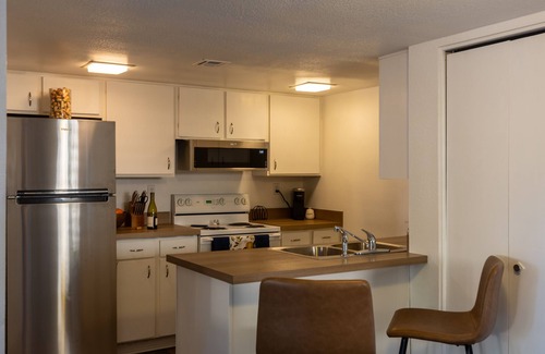 Mesa Condo | Adorable 2 bedroom condo near many amenities in Fiesta District of Mesa Az.
