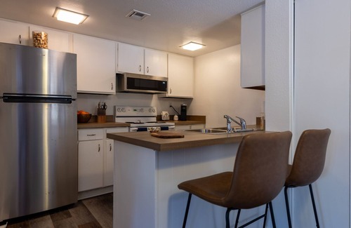 Mesa Condo | Adorable 2 bedroom condo near many amenities in Fiesta District of Mesa Az.