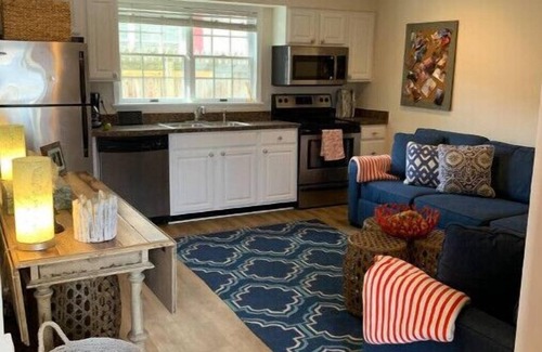 Rehoboth by the Sea House | Adorable 3 bdrm townhome - Pool and Great Location - walk to the beach!