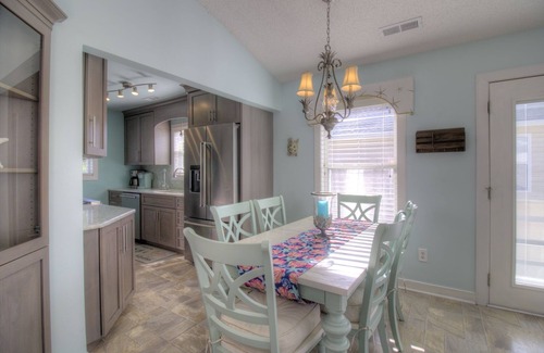 Myrtle Beach Cottage | Adorable 3BR 2BA Cottage - Shore Drive Area of Myrtle Beach!