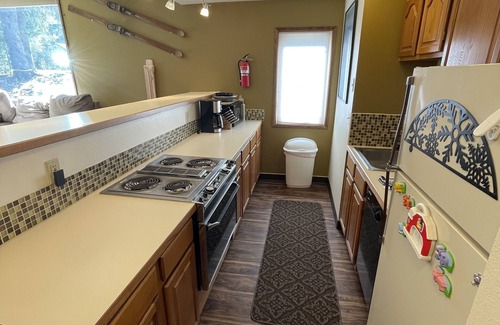 Alyeska Condo | Adorable, Affordable and easy access to ski area