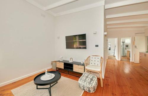 Surf Coast House | Adorable beach shack in the heart of Aireys Inlet