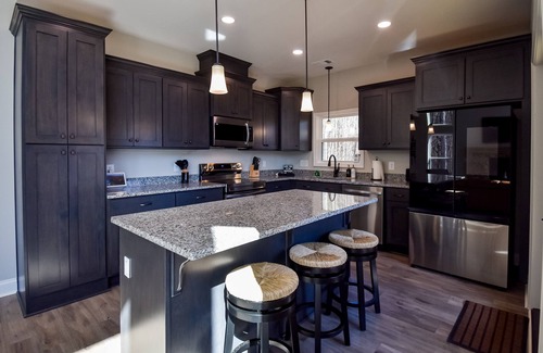 Blairsville Cabin | Adorable contemporary cabin with private hot tub, washer/dryer, AC, & firepit