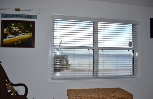 Weirsdale Cottage | Adorable cottage on white sand beach, only 10 minutes to The Villages