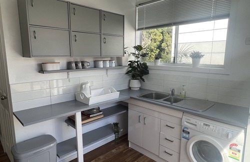 Dudley Park Apartment | Adorable Country Studio (pet friendly) additional charges