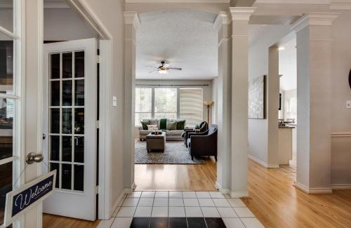 South Arlington House | Adorable, Cozy, Relaxing Home