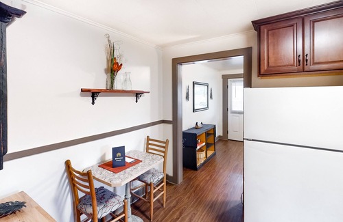 Springfield House | Adorable dog-friendly duplex near Main Street with full kitchen