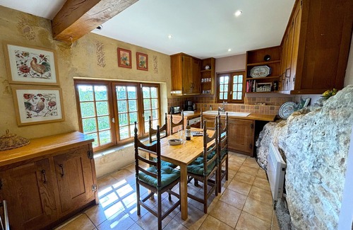 Domme House | Adorable house with AC:High speed internet, pool 3min walk from Domme