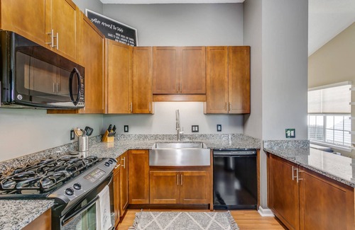 Northeast Pensacola House | Adorable North Pensacola Cottage - Private Back Yard - Fast WiFi - Free Parking - *Reduced Rates*