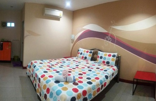 Tha Thaewawong Bed & Breakfast | Adrian View resort