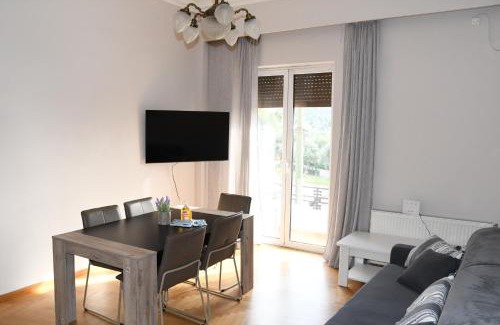 Plaka Apartment | Adrianos Gate View Apartment
