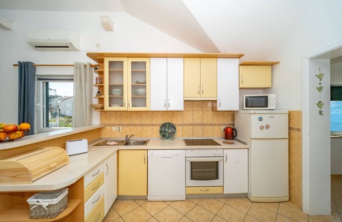 Postira Apartment | Adriatic Sea View Penthouse Apartment, Parking, WIFI, Private Terrace, 4 ACs