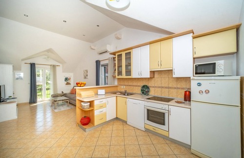 Postira Apartment | Adriatic Sea View Penthouse Apartment, Parking, WIFI, Private Terrace, 4 ACs