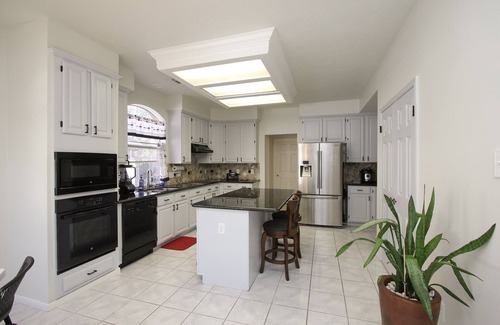 FM 1960 House | Aduke Villa: Big and Beautiful Inside Out. 3.13k sq ft 4/3.5/3 keyed garage