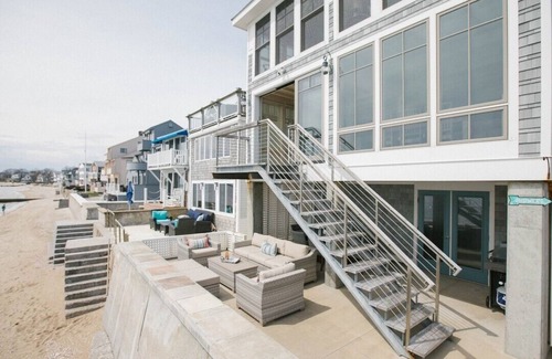 Westbrook Center House | Adults Only Toes In The Sand Beachfront Charmer