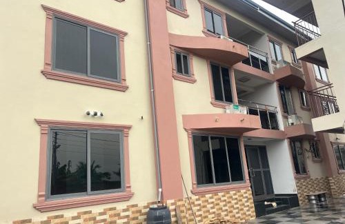 Accra House | Adutumwaa Hide - out