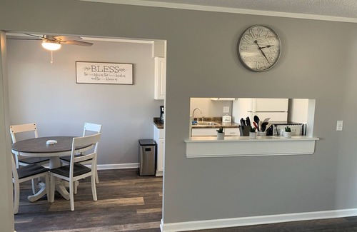 Holly Apartment | Adventure Acres- Suite C2