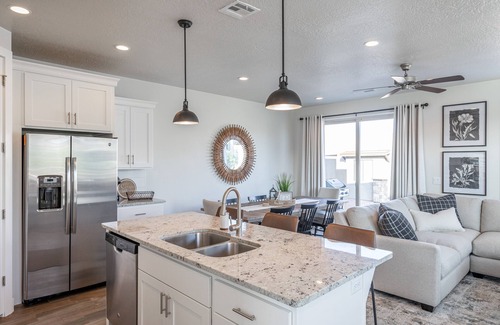 St. George Villa | Adventure Awaits at The Ledges Golf Club *Resort Amenities Included!
