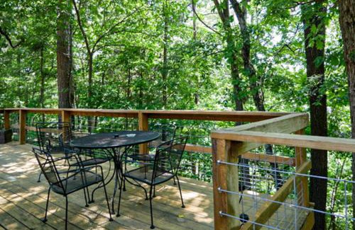 Beaver Shores Hotel | Adventure Awaits
