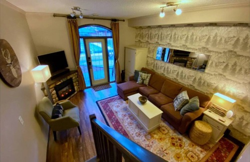 Canmore House | Adventure & Comfort | Heated Pool, Hot Tub