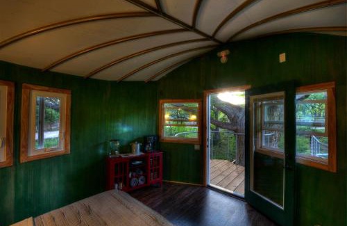 Spicewood House | Adventures Await at this Stunning Tree House Retreat in Texas