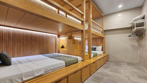 Manoc-Manoc Apartment | Aesthetic Family Apt with Kitchen By The Beach