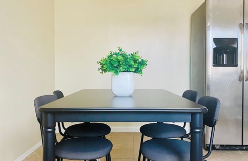 Laurel House | Affordable 1 Bedroom Terrace view in a Quiet Neighborhood #4