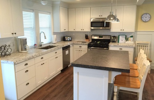 Lincoln City House | AFFORDABLE & Charming Luxury Family-Friendly Home w View ~JULY -AUG SPECIALS!!
