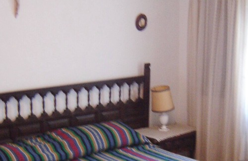 Calafell Apartment | Affordable nice apartment with 1 bedroom for individualists m. garden