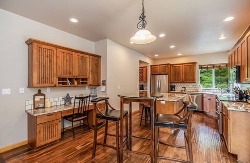 Cle Elum House | Affordable-Two Homes-Private-Stunning Views+PetsOk-LARGE GROUPS