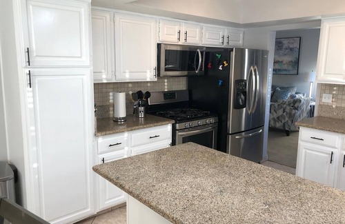 Green Valley North House | Affordable VILLA ROSA with private pool, 18mins driving to Las Vegas BLVD