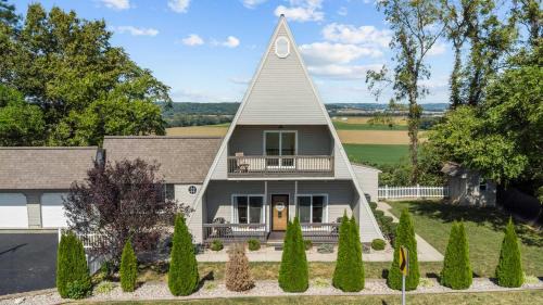 Taylorsville House | AFramed View in Kentucky