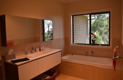 Mittagong Bed & Breakfast | After 7 years of hosting at Laughing Kookaburra Cottage, we are selling up.n