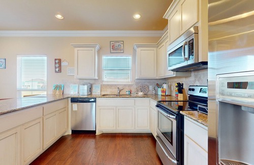 Port Bolivar House | Afternoon D'lite | Grill, Alfresco Dining | Walk 3 Minutes to Beach