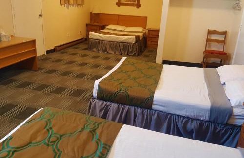 McCreary Hotel | Agassiz Park Lodge - Under New Management