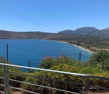 Karvelas House | Ageranos seaview house